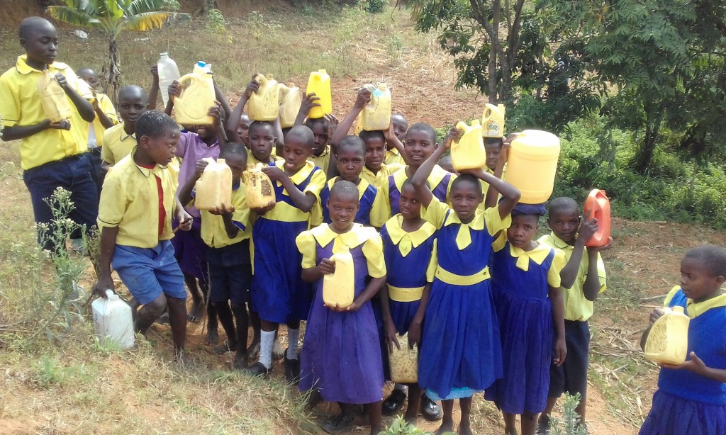 The Water Project : 4-kenya4681-filled-containers