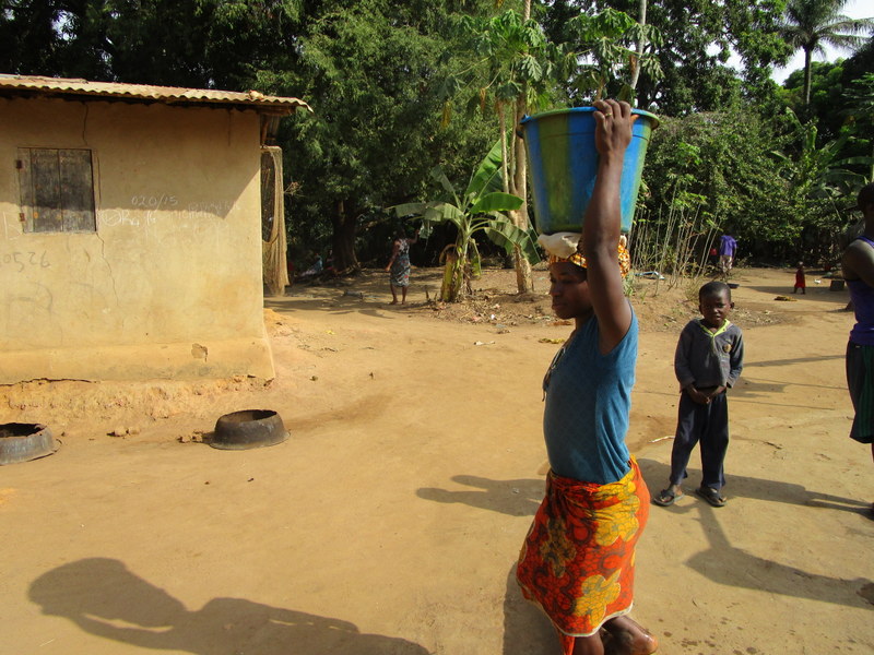The Water Project : 4-sierraleone5124-carrying-water