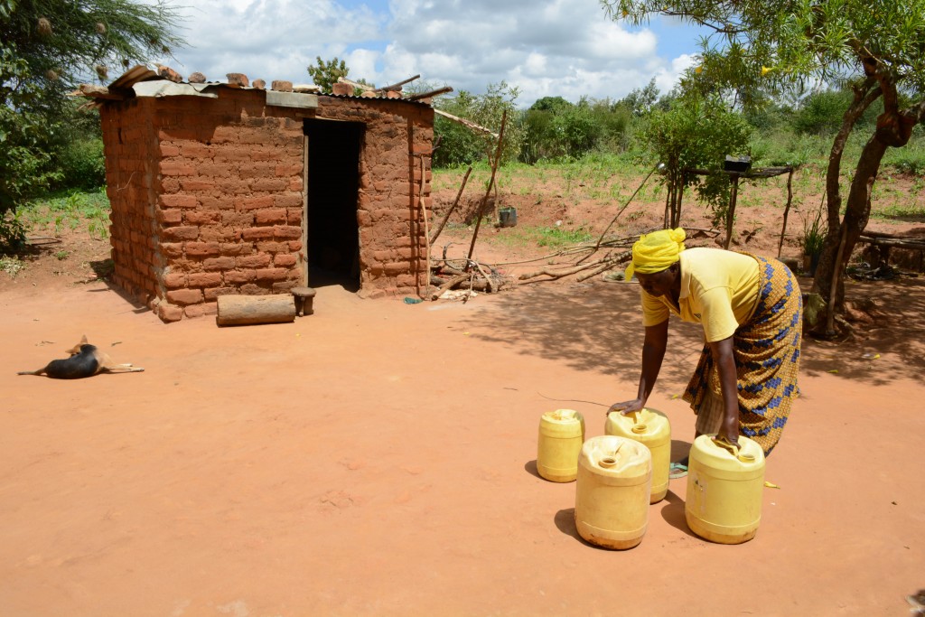 The Water Project : 9-kenya4764-water-containers