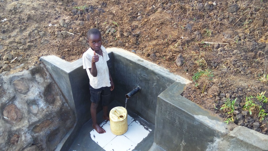 The Water Project : 13-kenya4705-clean-water