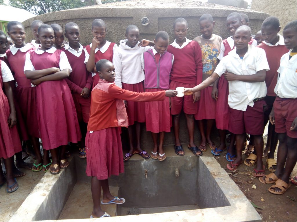 The Water Project : 23-kenya4831-clean-water