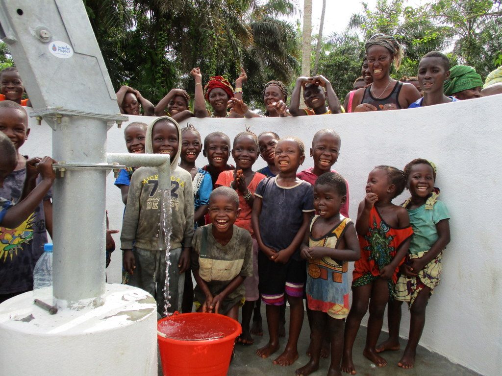 The Water Project : 28-sierraleone5130-clean-water