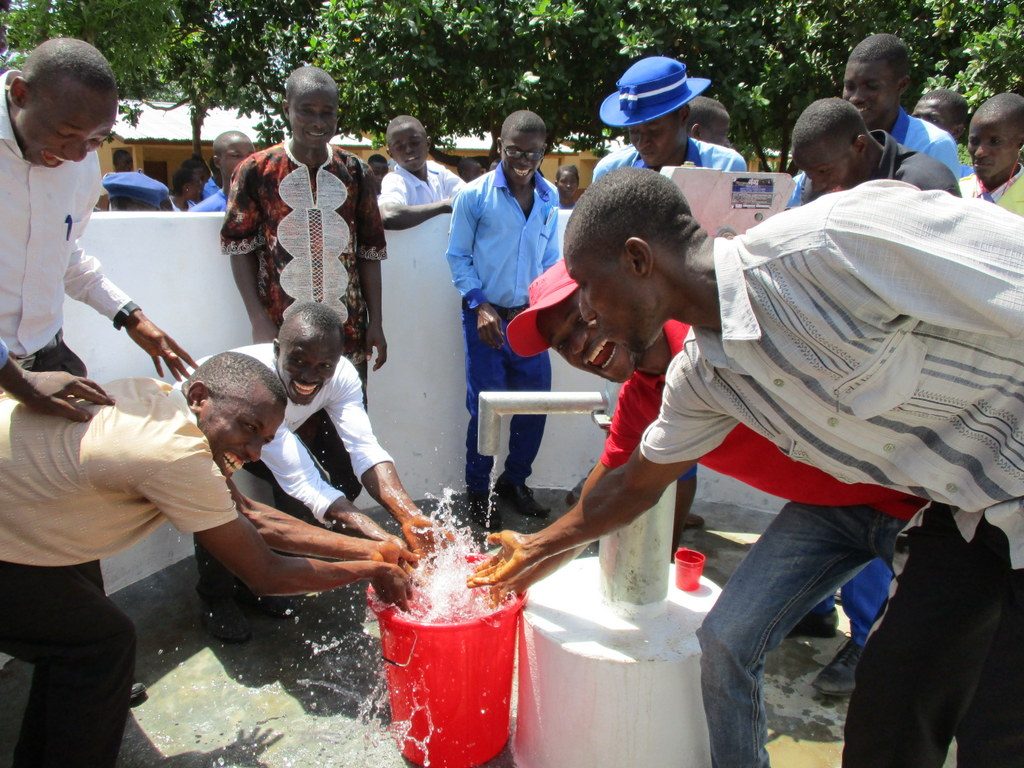 The Water Project : 34-sierraleone5131-clean-water