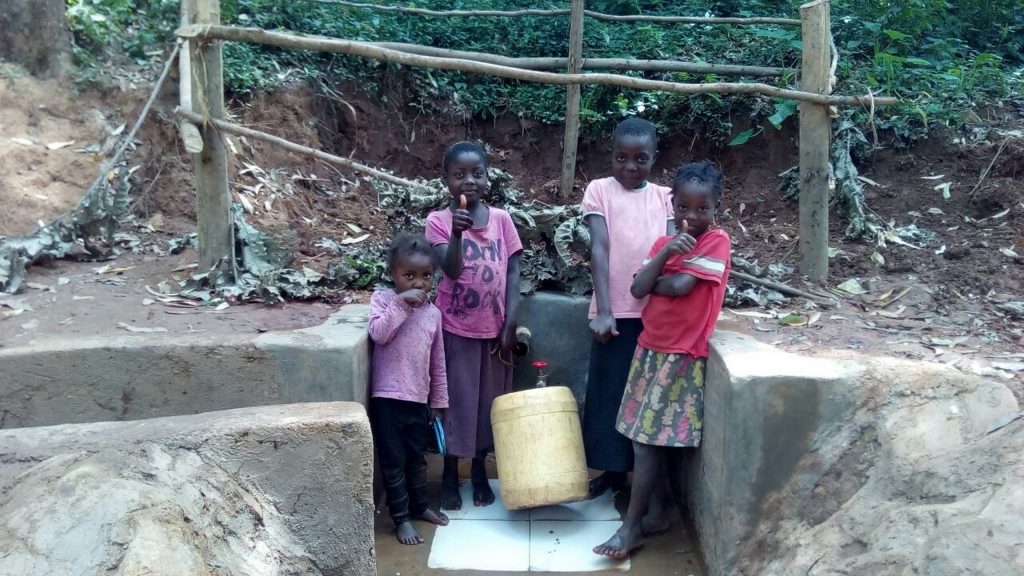 The Water Project : 18-kenya4751-clean-water