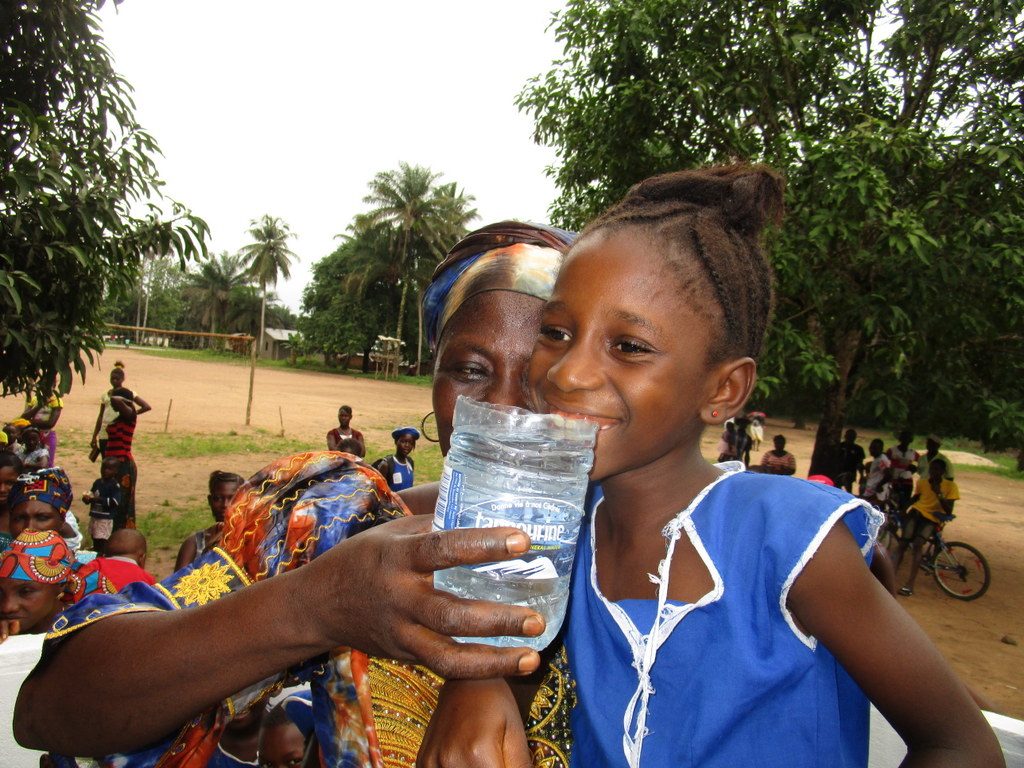 The Water Project : 19-sierraleone5126-clean-water