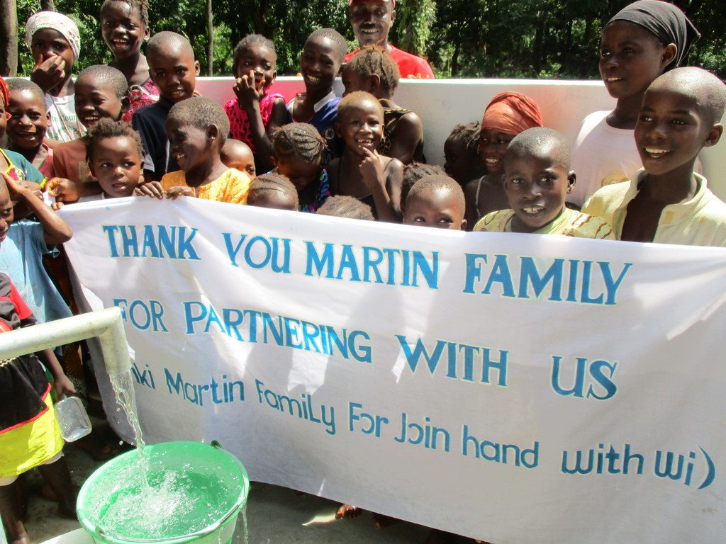 The Water Project : 41-sierraleone5133-clean-water