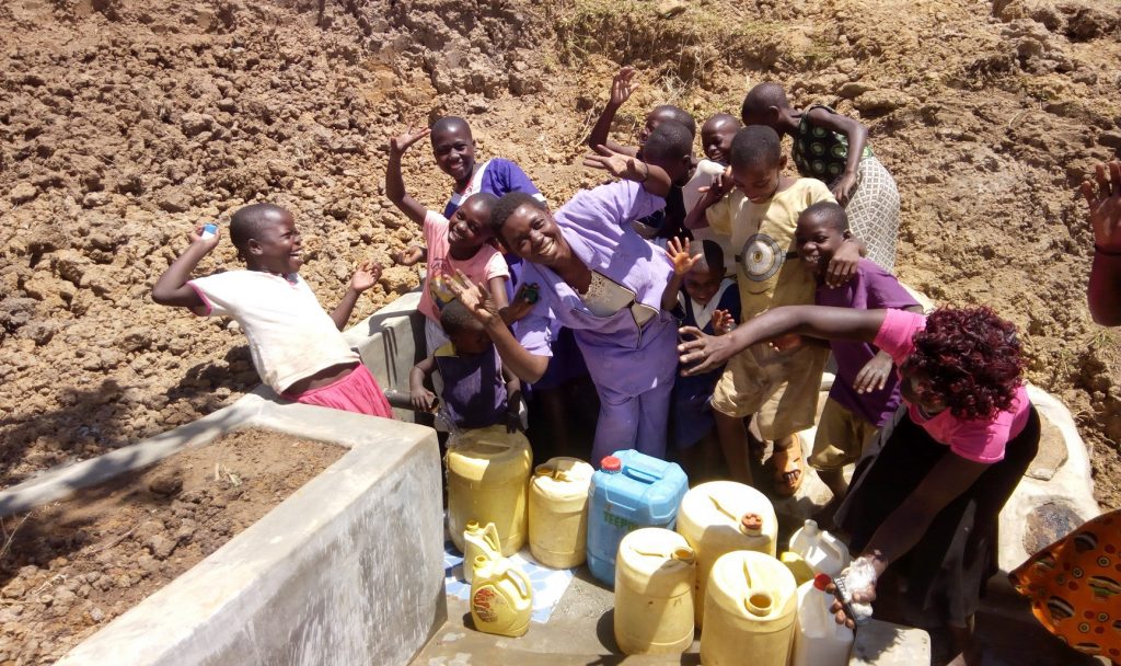The Water Project : 22-kenya18114-clean-water