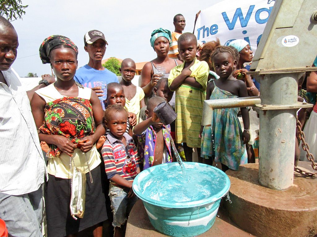 The Water Project : 22-sierraleone18277-clean-water
