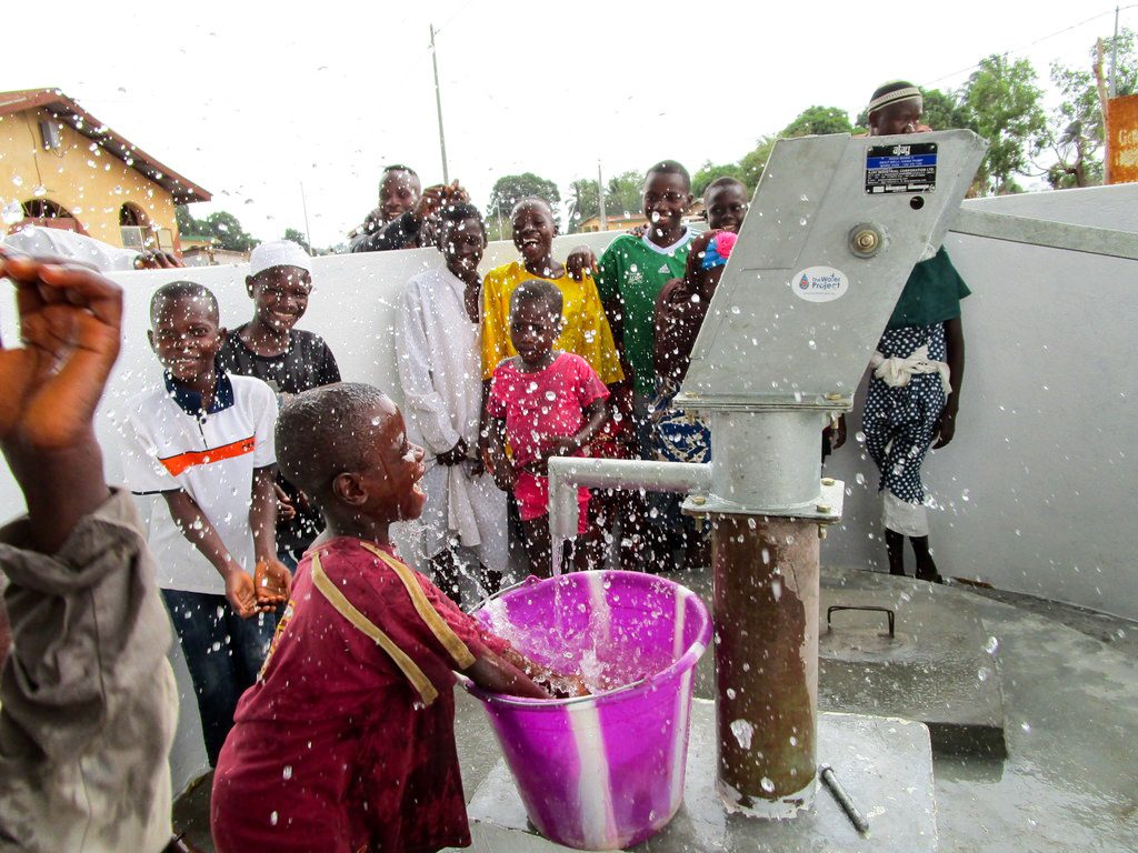 The Water Project : 27-sierraleone18262-clean-water