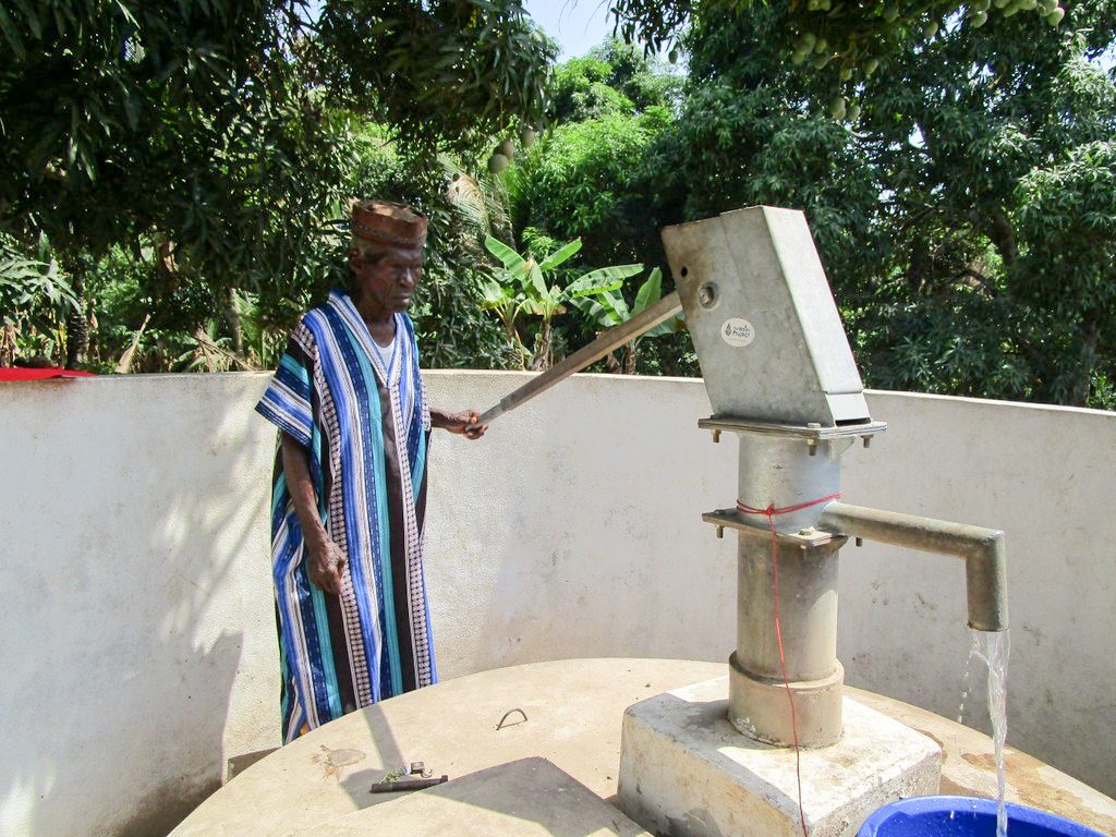 The Water Project : 2-sierraleone5112-a-year-with-water