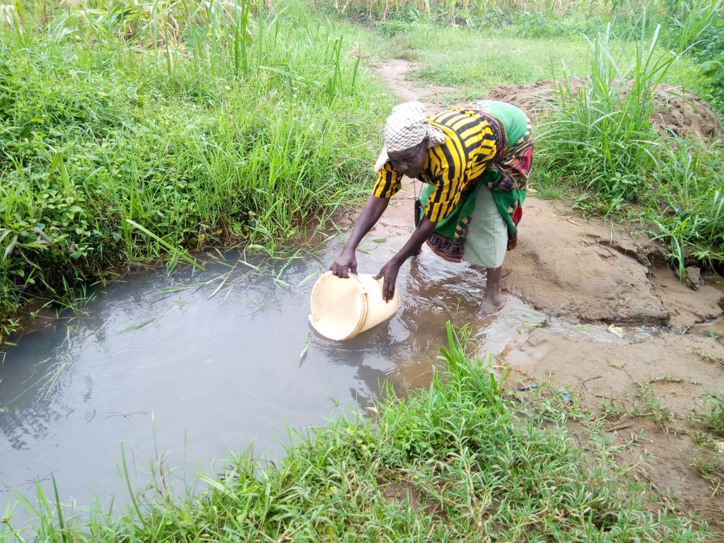 The Water Project : 5-kenya18312-fetching-water