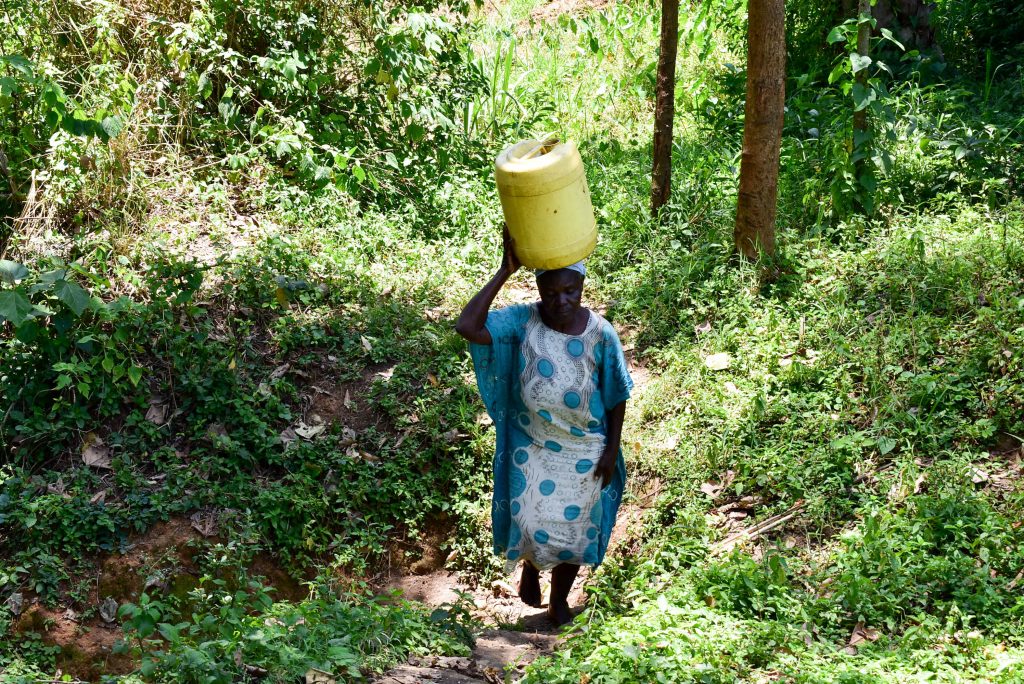 The Water Project : 5-kenya18314-carrying-water