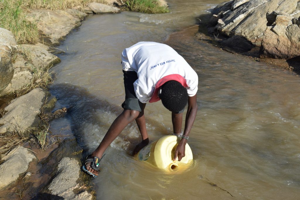 The Water Project : kenya20322-20323-fetching-water