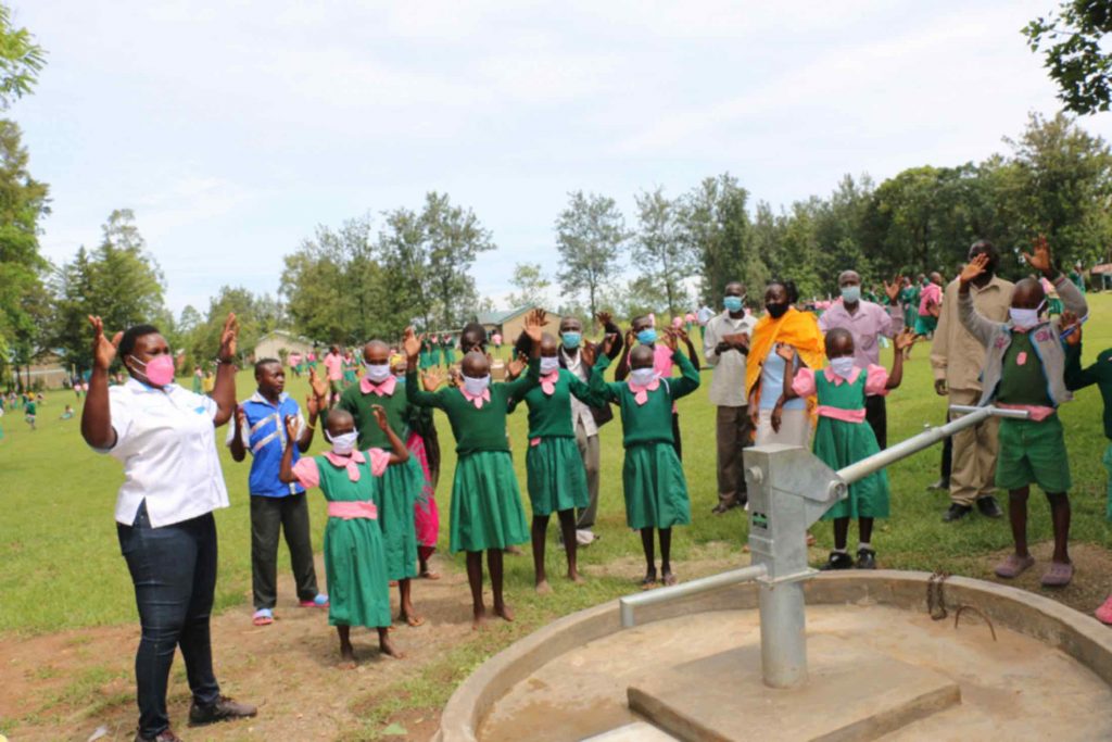 The Water Project : kenya21352-waving
