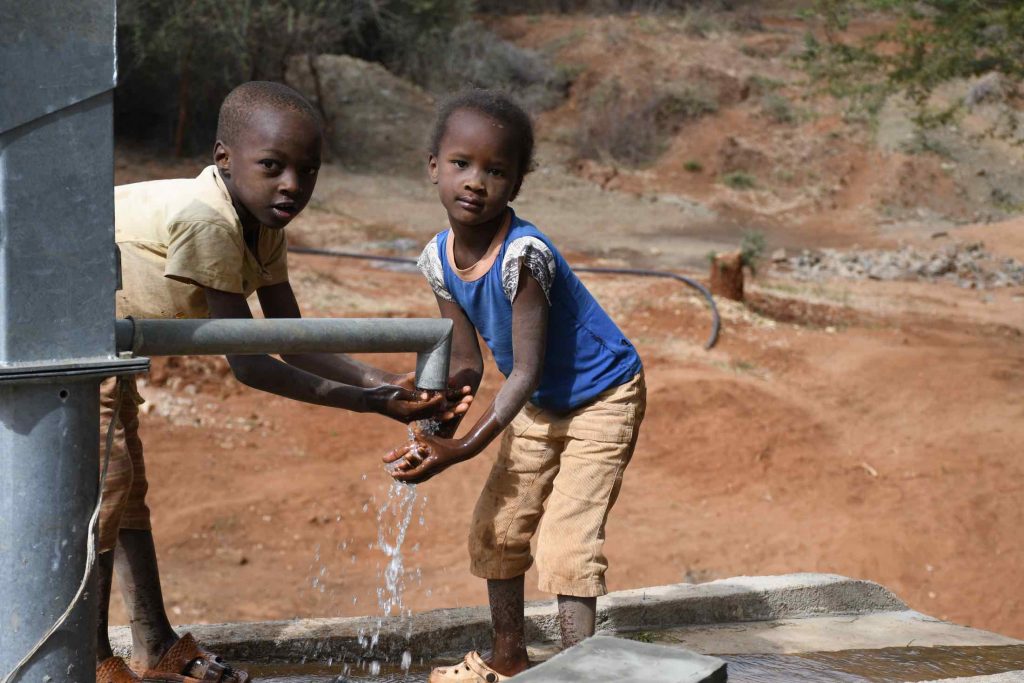 The Water Project : kenya21421-0-kids-at-well