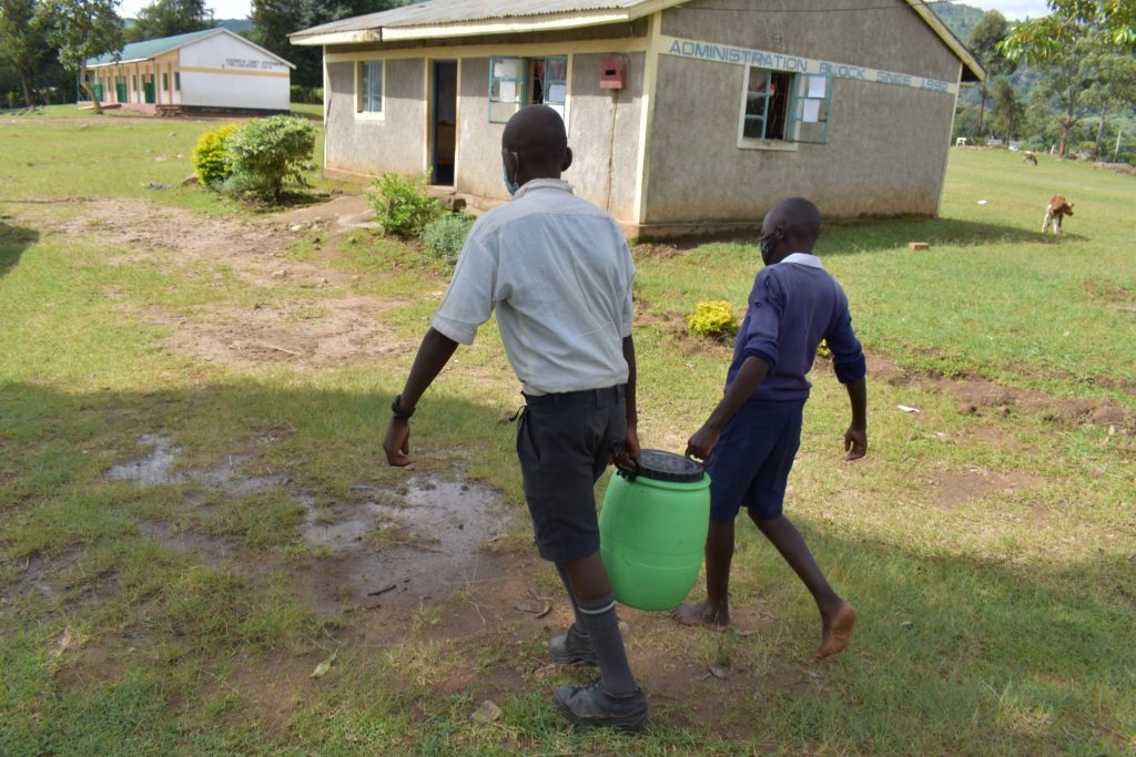 The Water Project : kenya22215-carrying-water-1