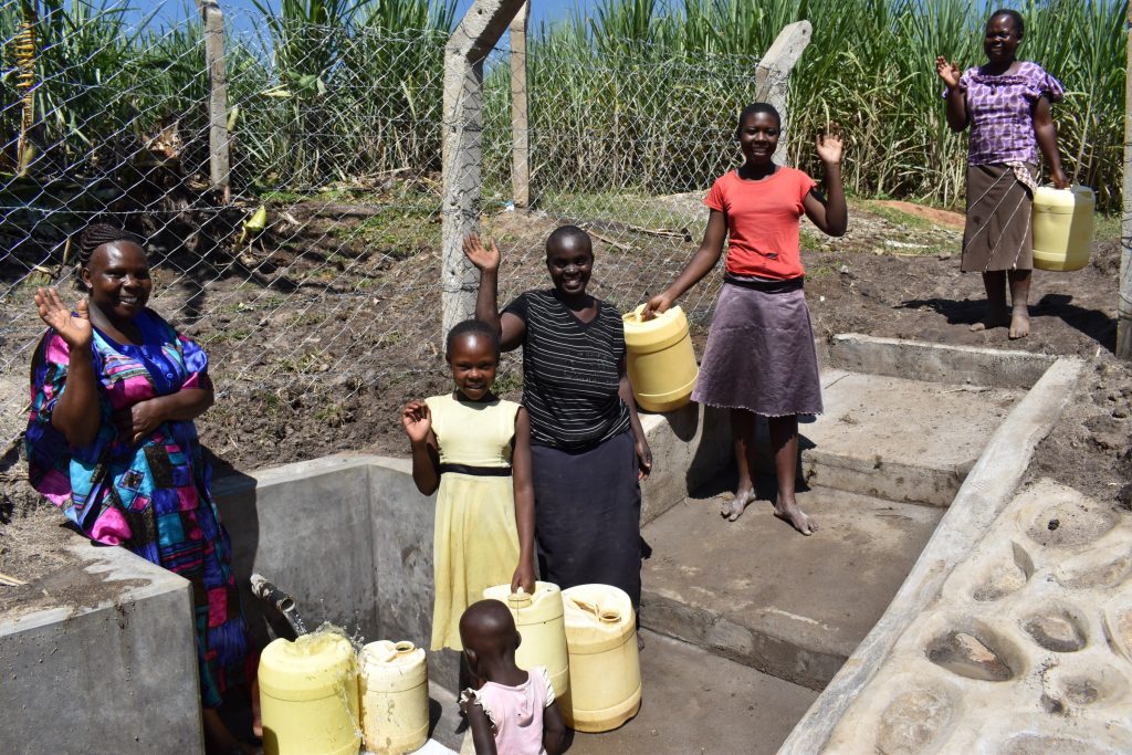The Water Project : kenya21023-0-happy-community-4