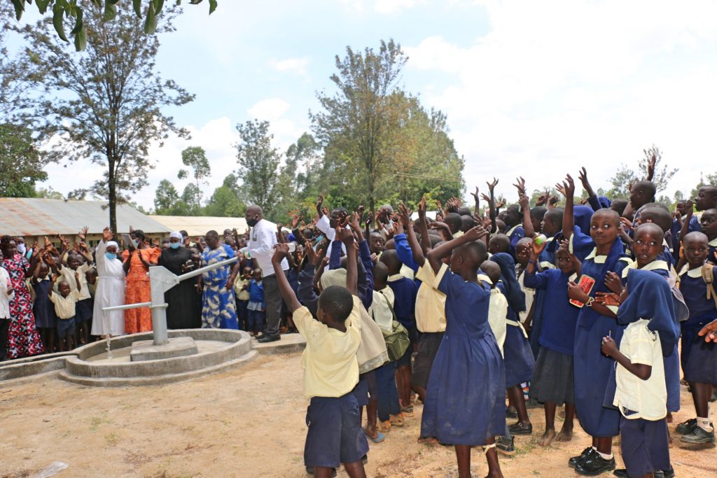 The Water Project : kenya21366-0-celebration
