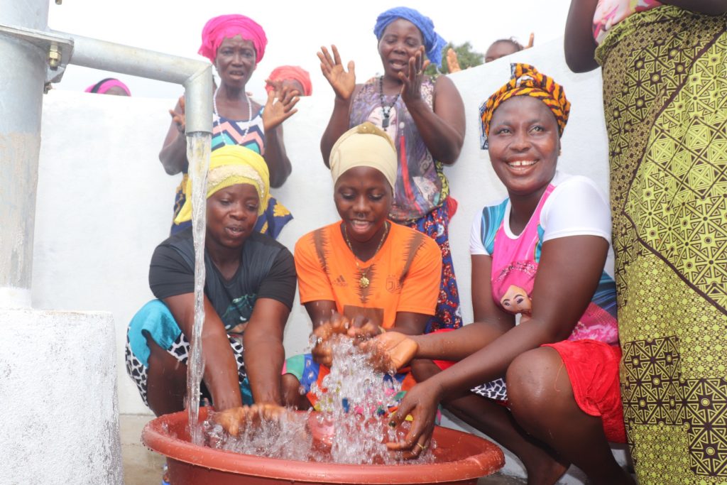 The Water Project : sierraleone21532-6-community-women-2