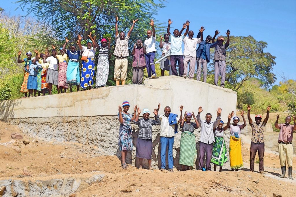 The Water Project : kenya22521-1-happy-community-4