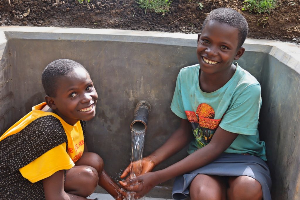 The Water Project : kenya22090-0-girls-smilling-1
