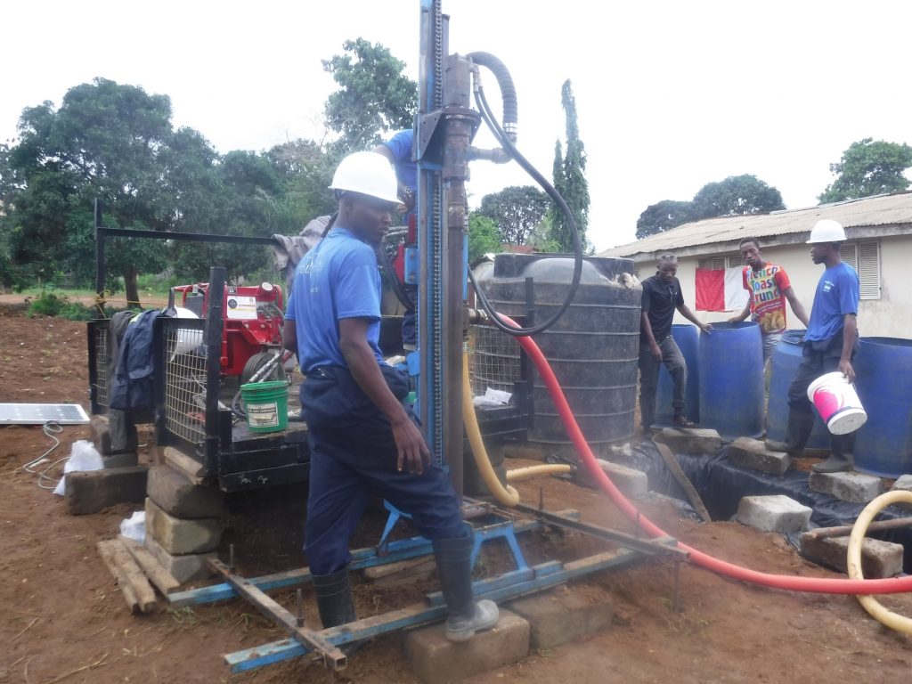 The Water Project : sierraleone22808-drilling-2