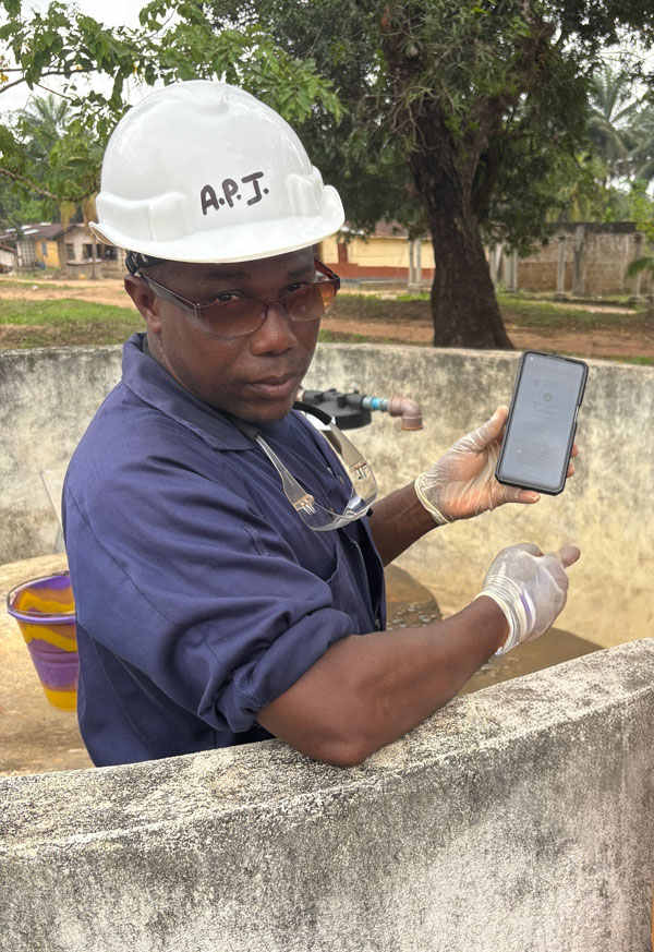Field team using ShockCalc app